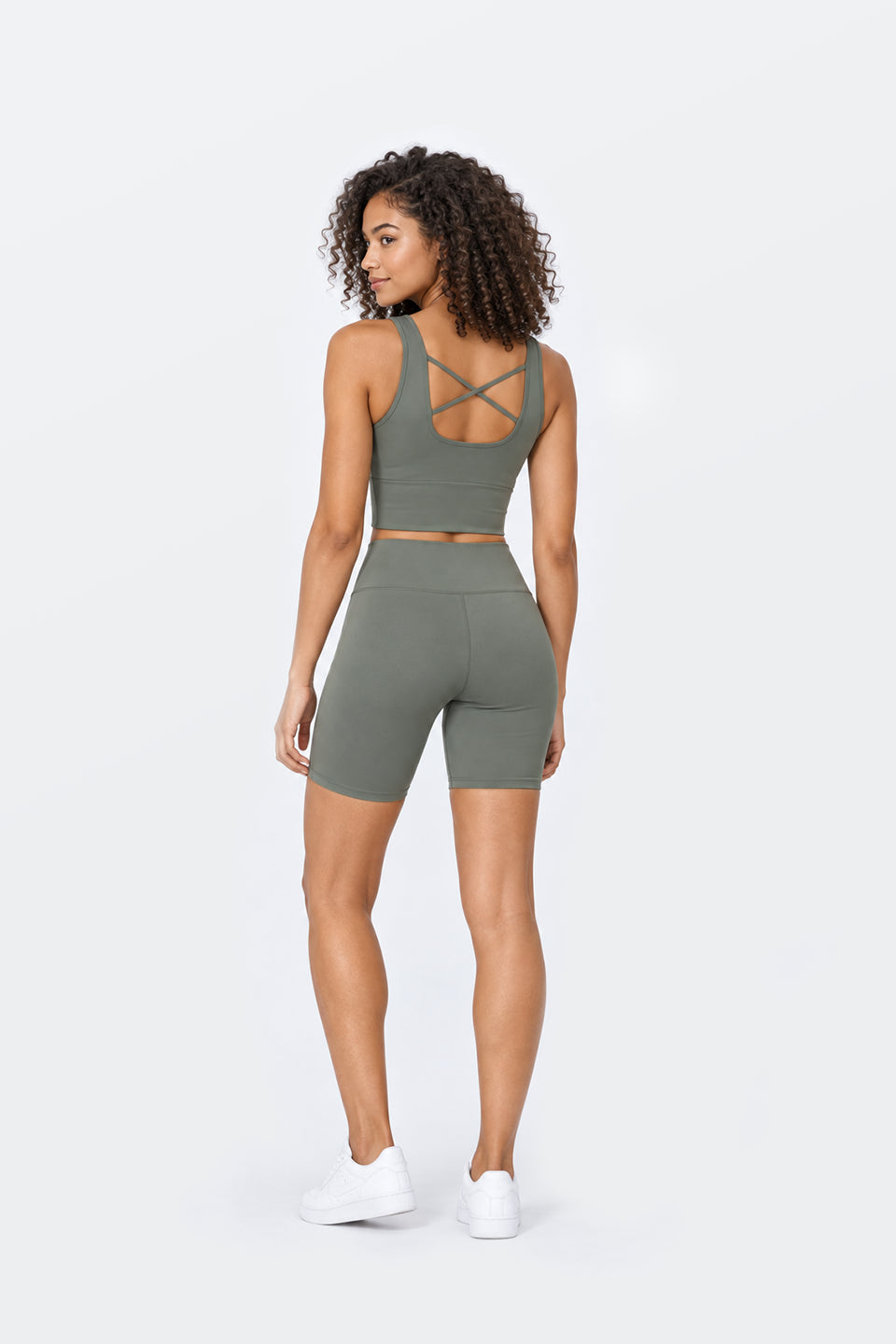 Conjunto deportivo tirantes