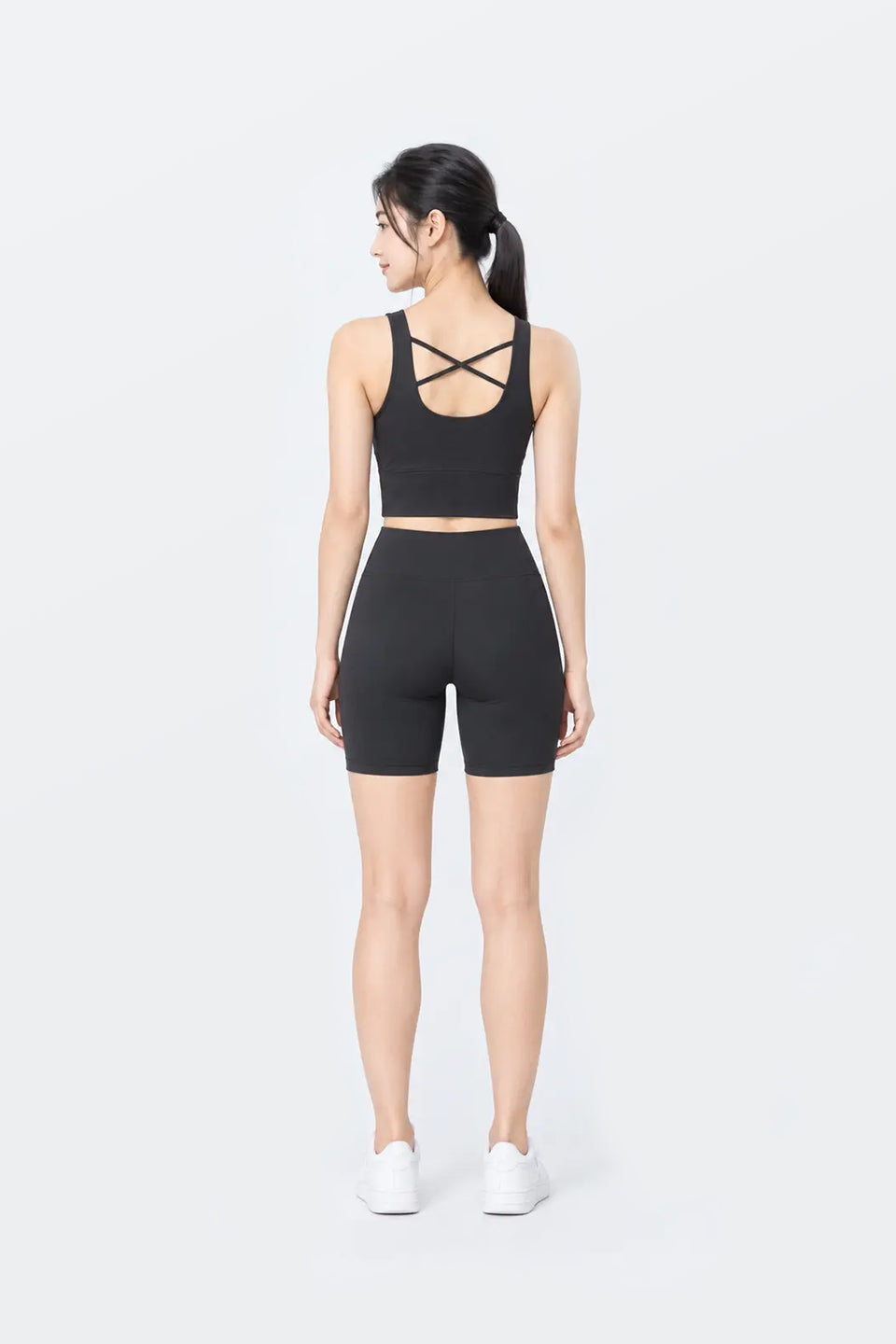 Conjunto deportivo tirantes